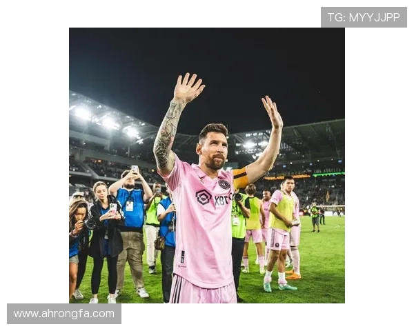 梅西加盟迈阿密国际后首次亮相取得进球，震撼美国足坛