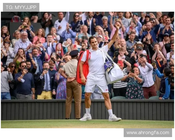 网球传奇费德勒宣布退役,体育界失去一位巨星的荣耀与经典 网球传奇费德勒宣布退役,体育界失去一位巨星的荣耀与经典