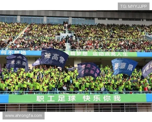 年轻球员闪耀赛场引领新风采各大球队竞争激烈赛事高潮迭起精彩不断