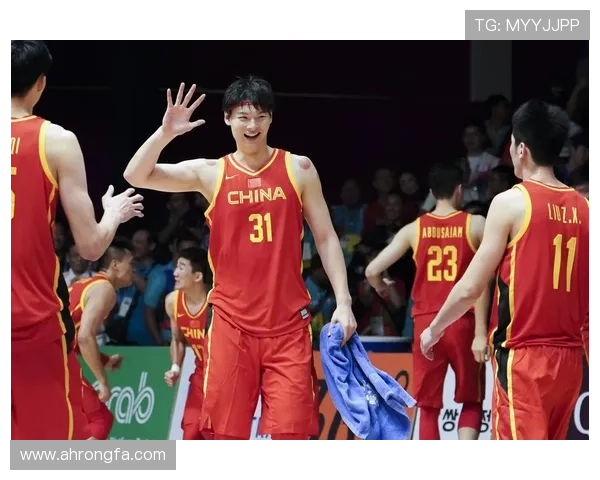 中国篮球队逆袭胜菲律宾 闯入亚洲杯四强全力备战半决赛